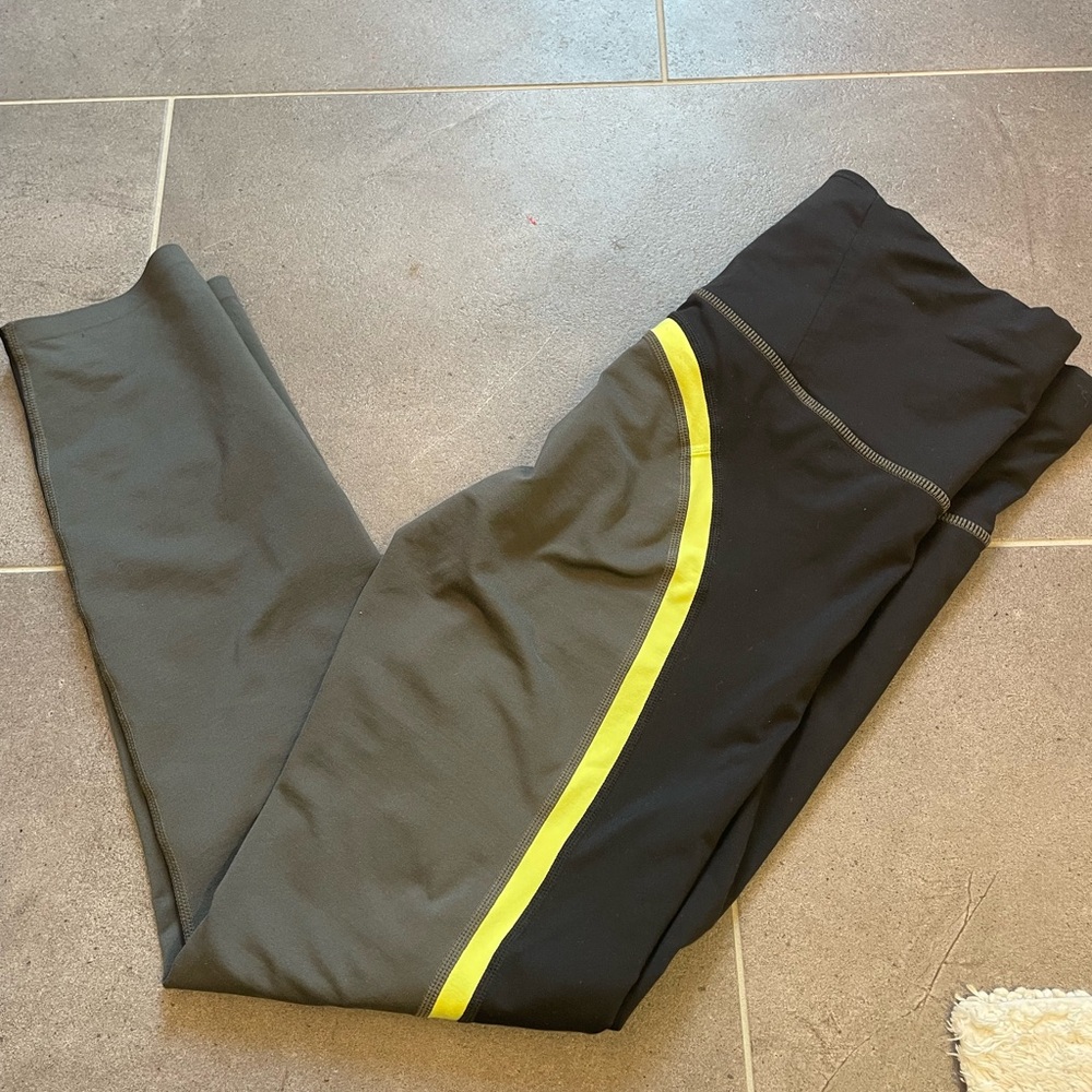 Athleta leggings.
